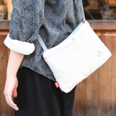 画像3: CHUMS チャムス Booby Stitch Sacoche ブービーステッチサコッシュ(サコッシュ)  (3)