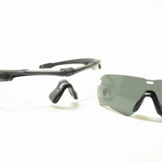 画像2: ESS イーエスエス CRSSBLADE NARO 2LENS クロスブレイドナロー 2枚レンズ EE9034-01 ブラック/スモークグレイ＆クリア メガネ 眼鏡 めがね メンズ レディース おしゃれ ブランド 人気 おすすめ フレーム 流行り 度付き レンズ サングラス (2)