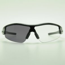 画像2: GOODMAN LENS MANUFACTURE グッドマンレンズマニュファクチャー OAKLEY RADAR オークリーレーダー 用ポリカ交換レンズ 調光 クリア→グレー PITCH-Aシェイプ OAKLEY-RADAR-PITCH-A-RD-P202S (2)