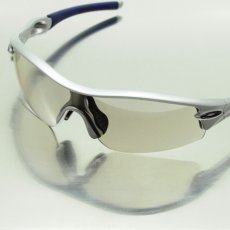 画像2: GOODMAN LENS MANUFACTURE グッドマンレンズマニュファクチャー OAKLEY RADAR オークリーレーダー 用交換レンズ 調光 クリア→グレー シルバーミラーPITCH-Aシェイプ OAKLEY-RADAR-PITCH-A-RD-P204S (2)