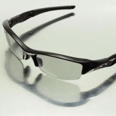 画像2: GOODMAN LENS MANUFACTURE グッドマンレンズマニュファクチャー OAKLEY FLAKJACKET オークリーフラックジャケット用交換レンズ 調光 ライトグレー→グレー ノーマルシェイプ OAKLEY-FLAKJACKET-NML-FJ-P203 (2)