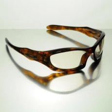 画像3: GOODMAN LENS MANUFACTURE グッドマンレンズマニュファクチャー OAKLEY MONSTERDOG オークリーモンスタードッグ 用交換レンズ 調光 クリア→ブラウン ポリカーボネイト OAKLEY-MONSTERDOG-MD-P202 (3)