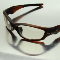 画像2: GOODMAN LENS MANUFACTURE グッドマンレンズマニュファクチャー OAKLEY STRAIGHTJACKET オークリーストレートジャケット用交換レンズ 調光 クリア→ブラウン OAKLEY-STRAIGHTJACKET-SJ-P202 (2)