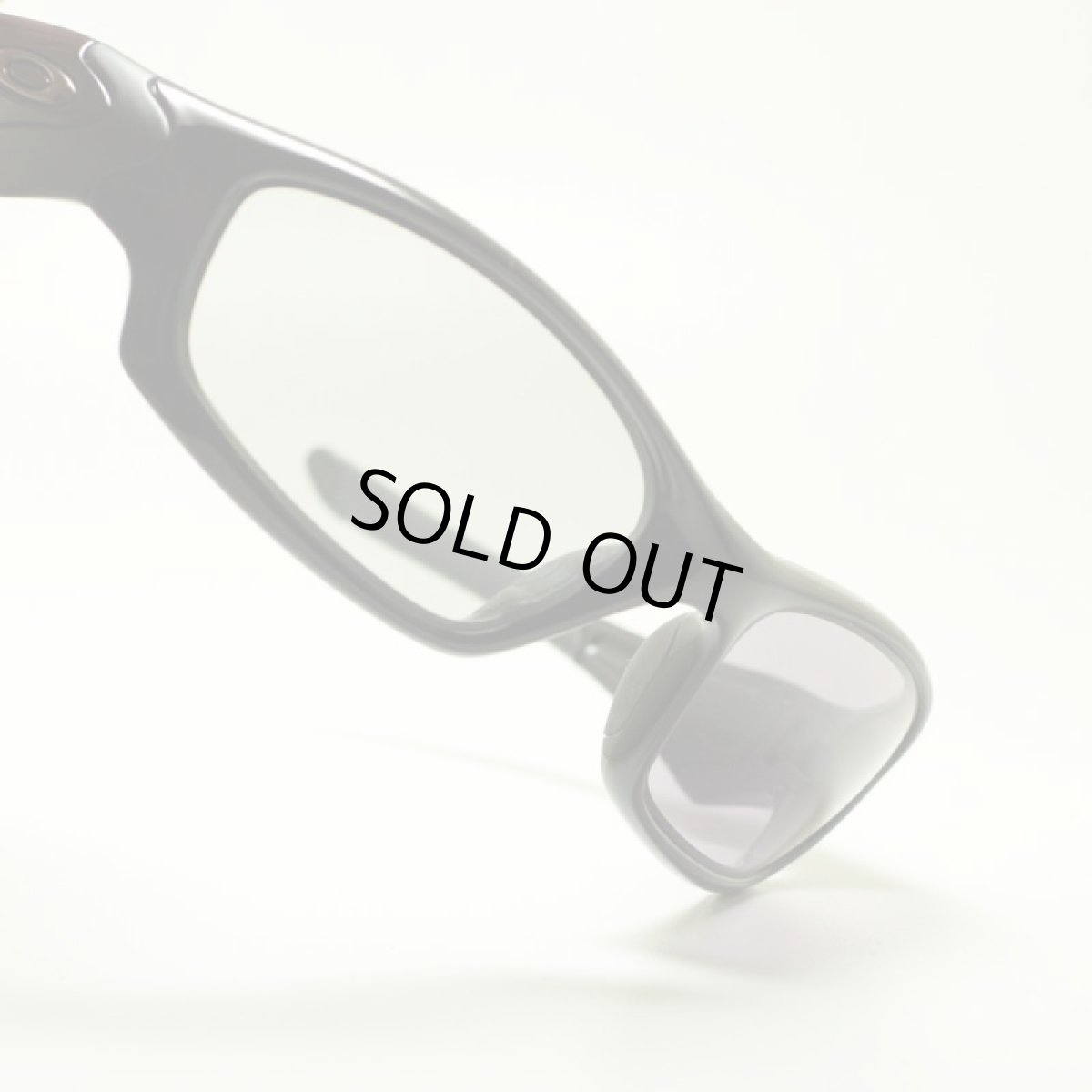画像3: GOODMAN LENS MANUFACTURE グッドマンレンズマニュファクチュア STRAIGHTJACKET用交換レンズ 調光ライトグレー→グレー GOODMAN LENS MANUFACTURE　グッドマンレンズマニュファクチュア レンズ 調光 偏光 OAKLEY オークリー 交換レンズ (3)