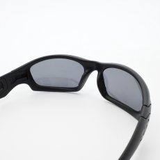 画像4: OAKLEY オークリー STRAIGHT JACKET ストレートジャケット MATTE BLACK/GREY POLARIZED USフィット  (4)