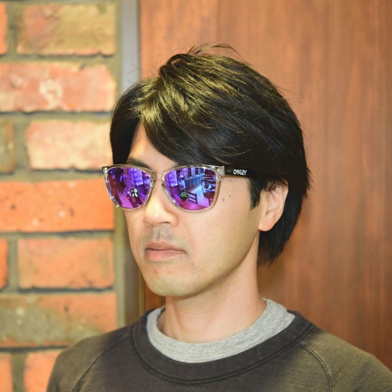 オークリーox8137-04偏光ダークグレーサングラスFrogskins